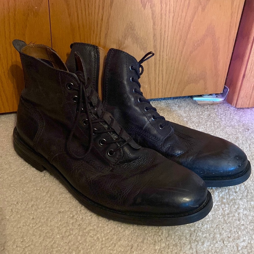 Clarks Black Leather Men’s Boots Size 13 *Used*